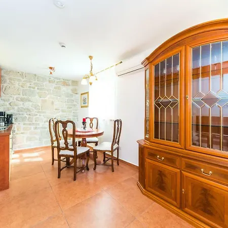 Appartement Perla Varos Split