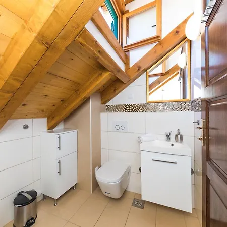 Perla Varos Apartament *