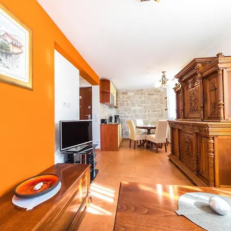 Perla Varos * ספליט