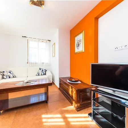 Perla Varos Apartment