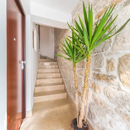 Apartament Perla Varos