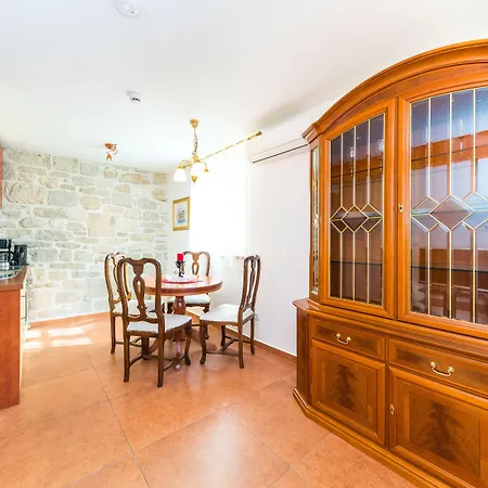 Perla Varos * ספליט