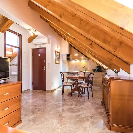 Perla Varos Apartament Split