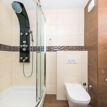 Perla Varos Apartament *