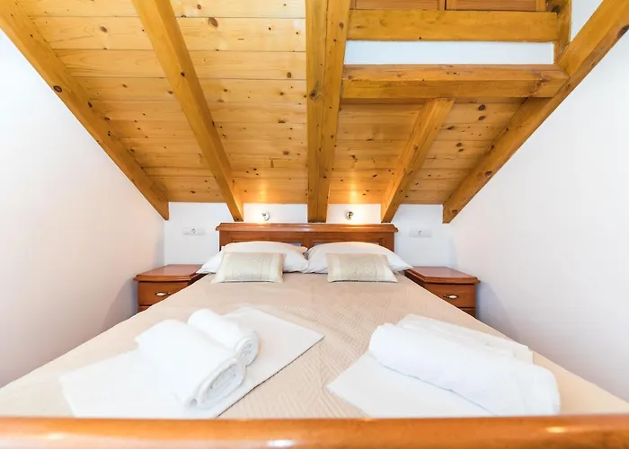 Perla Varos Apartamento *