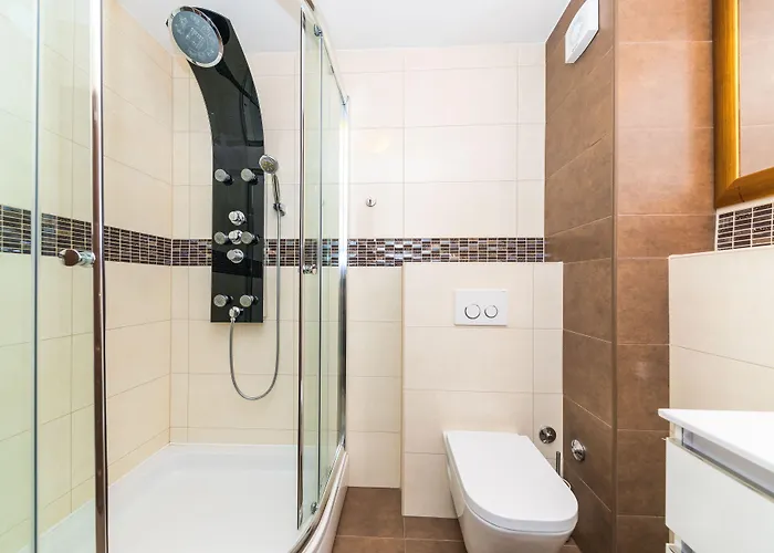 Perla Varos Apartamento *